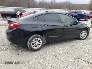 ✅ 2019 Chevrolet Cruze LS • VIN: 1G1BC5SM2K7128563 • Лот: 70968022. Размещён на Copart с пробегом 24 426 миль миль. Получите бесплатный доступ к архиву аукционных продаж из США и посмотрите подробный отчёт об истории автомобиля на DreamBid. Изображение 3.