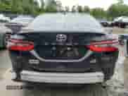 2021 Toyota Camry LE z VIN 4T1C11BK6MU031519, wystawiony jako Copart lot #58719215 z przebiegiem 70 523 mil mil oraz Szkoda całkowita • Salvage title. Historia ofert i sprzedaży dostępna na DreamBid. Obrazek 6.