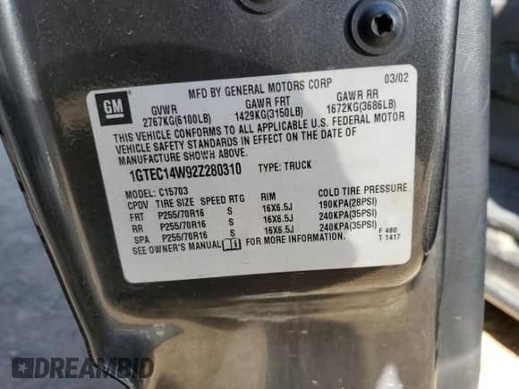 2002 GMC Sierra 1500 z VIN 1GTEC14W92Z280310, wystawiony jako Copart lot #74731204 z przebiegiem 241 075 mil mil oraz Szkoda całkowita • Salvage title. Historia ofert i sprzedaży dostępna na DreamBid. Obrazek 14.