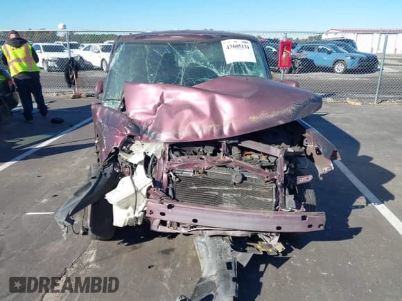 ✅ 2005 Scion xB • VIN: JTLKT324550214642 • Лот: 43605131. Опубликован ранее на IAAI с пробегом 243 578 миль. Бесплатный доступ к архиву аукционных продаж из США и подробный отчёт об истории автомобиля на DreamBid. Изображение 13.