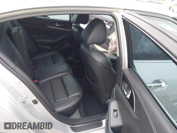 ✅ 2018 Nissan Maxima SV • VIN: 1N4AA6APXJC375285 • Лот: 43830239. Опубликован ранее на IAAI с пробегом 53 819 миль. Бесплатный доступ к архиву аукционных продаж из США и подробный отчёт об истории автомобиля на DreamBid. Изображение 8.