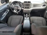 ✅ 2019 Dodge Journey SE • VIN: 3C4PDCBB5KT846097 • Lot: 81842295. Wystawiony na Copart z przebiegiem 121 716 mil. Bezpłatny archiwum sprzedaży aukcyjnych z USA i szczegółowy raport historii pojazdu na DreamBid. Zdjęcie 8.