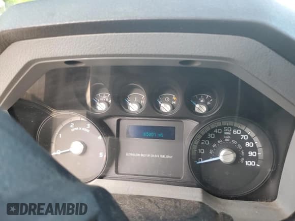 ✅ 2013 Ford F-350 XL • VIN: 1FT8X3BT6DEA82686 • Lot: 61363885. Wystawiony na Copart z przebiegiem 165 001 mil. Bezpłatny archiwum sprzedaży aukcyjnych z USA i szczegółowy raport historii pojazdu na DreamBid. Zdjęcie 9.