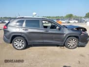 ✅ 2017 Jeep Cherokee Limited • VIN: 1C4PJLDB5HW516453 • Lot: 43151156. Wystawiony na IAAI z przebiegiem 96 720 mil. Bezpłatny archiwum sprzedaży aukcyjnych z USA i szczegółowy raport historii pojazdu na DreamBid. Zdjęcie 12.