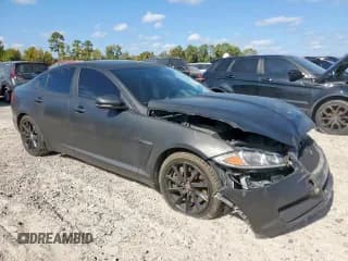 ✅ 2014 Jaguar XF T • VIN: SAJWA0ES9EPU28716 • Lot: 91857415. Wystawiony na Copart z przebiegiem Nie podano. Bezpłatny archiwum sprzedaży aukcyjnych z USA i szczegółowy raport historii pojazdu na DreamBid. Zdjęcie 4.