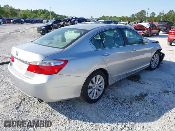 ✅ 2013 Honda Accord EX • VIN: 1HGCR2F71DA103190 • Lot: 41988456. Wystawiony na IAAI z przebiegiem 40 926 mil. Bezpłatny archiwum sprzedaży aukcyjnych z USA i szczegółowy raport historii pojazdu na DreamBid. Zdjęcie 4.