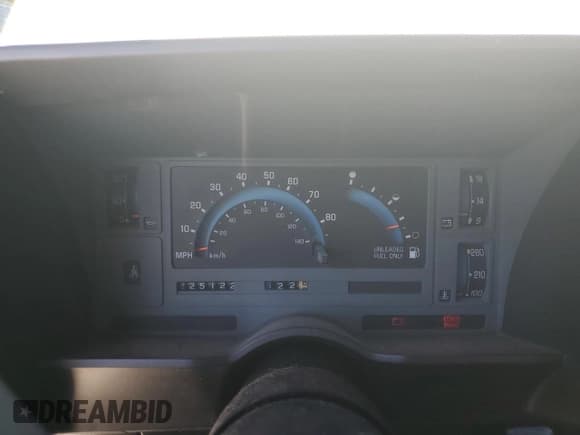 ✅ 1993 GMC Sonoma • VIN: 1GTCS14R2P8516409 • Lot: 42676805. Wystawiony na Copart z przebiegiem 225 122 mil. Bezpłatny archiwum sprzedaży aukcyjnych z USA i szczegółowy raport historii pojazdu na DreamBid. Zdjęcie 9.