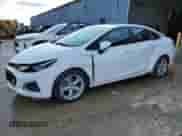 ✅ 2019 Chevrolet Cruze Premier • VIN: 1G1BF5SM3K7101945 • Lot: 50795055. Wystawiony na Copart z przebiegiem 139 724 mil mil. Skorzystaj z bezpłatnego archiwum sprzedaży aukcyjnych z USA i zobacz szczegółowy raport historii pojazdu na DreamBid. Zdjęcie 1.