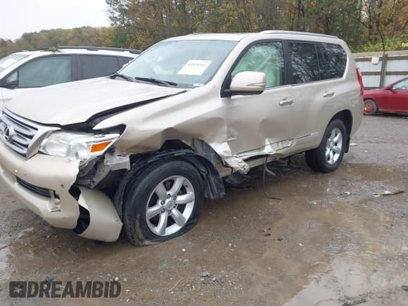 ✅ 2012 Lexus GX 460 • VIN: JTJBM7FX0C5045390 • Лот: 43555316. Опубликован ранее на IAAI с пробегом 190 807 миль. Бесплатный доступ к архиву аукционных продаж из США и подробный отчёт об истории автомобиля на DreamBid. Изображение 17.
