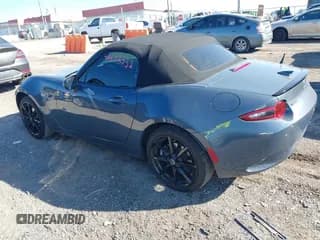 ✅ 2021 Mazda MX-5 Miata Club • VIN: JM1NDAC79M0457131 • Lot: 43602532. Wystawiony na IAAI z przebiegiem 24 937 mil. Bezpłatny archiwum sprzedaży aukcyjnych z USA i szczegółowy raport historii pojazdu na DreamBid. Zdjęcie 3.