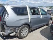 ✅ 2020 Chrysler Voyager L • VIN: 2C4RC1AG3LR111488 • Lot: 42704659. Wystawiony na IAAI z przebiegiem 66 816 mil. Bezpłatny archiwum sprzedaży aukcyjnych z USA i szczegółowy raport historii pojazdu na DreamBid. Zdjęcie 13.