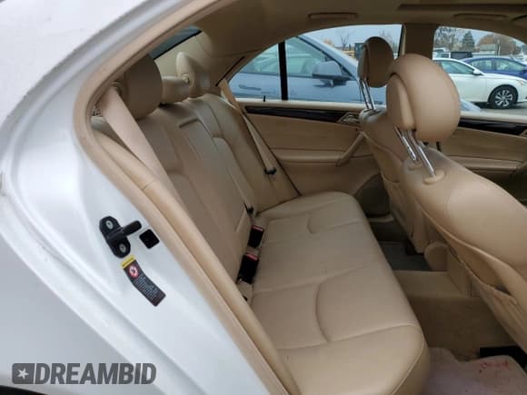 ✅ 2004 Mercedes-Benz C 320 • VIN: WDBRF84J04F545768 • Lot: 90225585. Wystawiony na Copart z przebiegiem 73 470 mil. Bezpłatny archiwum sprzedaży aukcyjnych z USA i szczegółowy raport historii pojazdu na DreamBid. Zdjęcie 10.