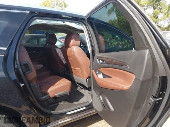 ✅ 2019 Buick Enclave Avenir • VIN: 5GAEVCKW5KJ125603 • Lot: 43334342. Wystawiony na IAAI z przebiegiem 52 837 mil. Bezpłatny archiwum sprzedaży aukcyjnych z USA i szczegółowy raport historii pojazdu na DreamBid. Zdjęcie 8.
