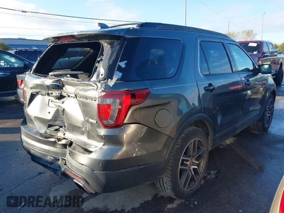 ✅ 2016 Ford Explorer Sport • VIN: 1FM5K8GT5GGB59902 • Lot: 43485609. Listed on IAAI with 113,810 mi. Free auction sales archive from the USA and detailed vehicle history report at DreamBid. Image 4.