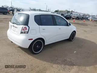 ✅ 2007 Chevrolet Aveo LS • VIN: KL1TD66617B757530 • Lot: 41658201. Wystawiony na IAAI z przebiegiem 132 073 mil. Bezpłatny archiwum sprzedaży aukcyjnych z USA i szczegółowy raport historii pojazdu na DreamBid. Zdjęcie 4.