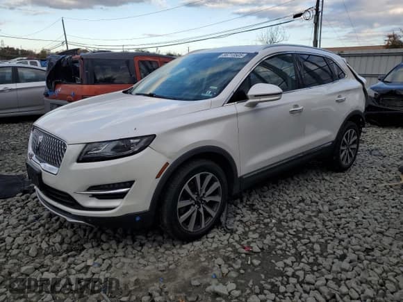 ✅ 2019 Lincoln MKC Reserve • VIN: 5LMCJ3D94KUL48389 • Lot: 86713505. Wystawiony na Copart z przebiegiem 110 218 mil. Bezpłatny archiwum sprzedaży aukcyjnych z USA i szczegółowy raport historii pojazdu na DreamBid. Zdjęcie 1.