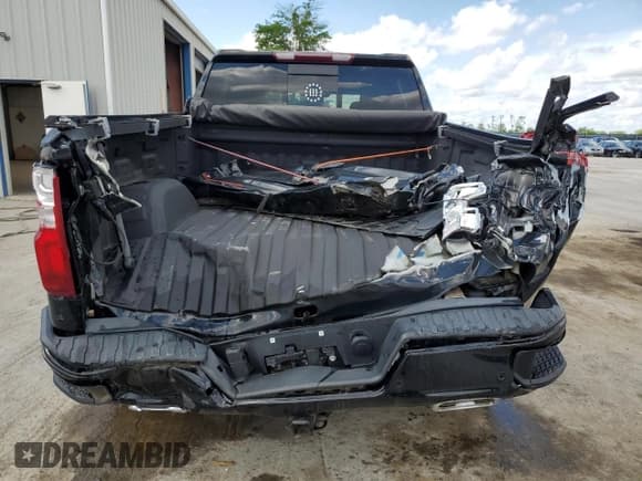 ✅ 2022 Chevrolet Silverado 1500 LT Trail Boss • VIN: 3GCUDFETXNG503890 • Lot: 55646935. Wystawiony na Copart z przebiegiem 32 407 mil. Bezpłatny archiwum sprzedaży aukcyjnych z USA i szczegółowy raport historii pojazdu na DreamBid. Zdjęcie 6.