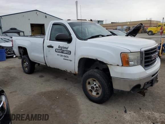 ✅ 2010 GMC Sierra 2500HD • VIN: 1GT3KZBG8AF108211 • Lot: 90580085. Listed on Copart with 241,743 mi. Free auction sales archive from the USA and detailed vehicle history report at DreamBid. Image 4.