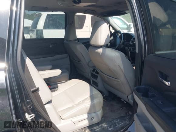 ✅ 2019 Honda Pilot Touring 7-Passenger • VIN: 5FNYF5H6XKB042963 • Lot: 42804976. Wystawiony na IAAI z przebiegiem 147 000 mil. Bezpłatny archiwum sprzedaży aukcyjnych z USA i szczegółowy raport historii pojazdu na DreamBid. Zdjęcie 8.