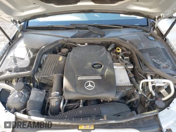 ✅ 2016 Mercedes-Benz C 300 • VIN: 55SWF4KB5GU105108 • Lot: 43705564. Wystawiony na IAAI z przebiegiem 206 994 mil. Bezpłatny archiwum sprzedaży aukcyjnych z USA i szczegółowy raport historii pojazdu na DreamBid. Zdjęcie 10.