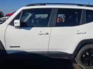 ✅ 2018 Jeep Renegade Altitude • VIN: ZACCJABB5JPH39312 • Lot: 41299852. Wystawiony na IAAI z przebiegiem 81 019 mil. Bezpłatny archiwum sprzedaży aukcyjnych z USA i szczegółowy raport historii pojazdu na DreamBid. Zdjęcie 14.