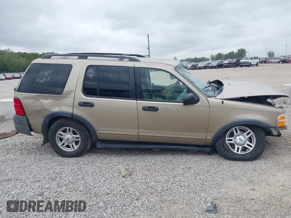 ✅ 2003 Ford Explorer XLS • VIN: 1FMZU72K13UB59704 • Lot: 43029571. Listed on IAAI with 209,755 mi. Free auction sales archive from the USA and detailed vehicle history report at DreamBid. Image 14.