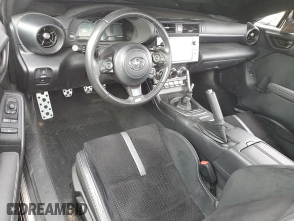 ✅ 2024 Toyota 86 Premium • VIN: JF1ZNBE16R9754640 • Lot: 55905195. Listed on Copart with 14,623 mi. Free auction sales archive from the USA and detailed vehicle history report at DreamBid. Image 8.
