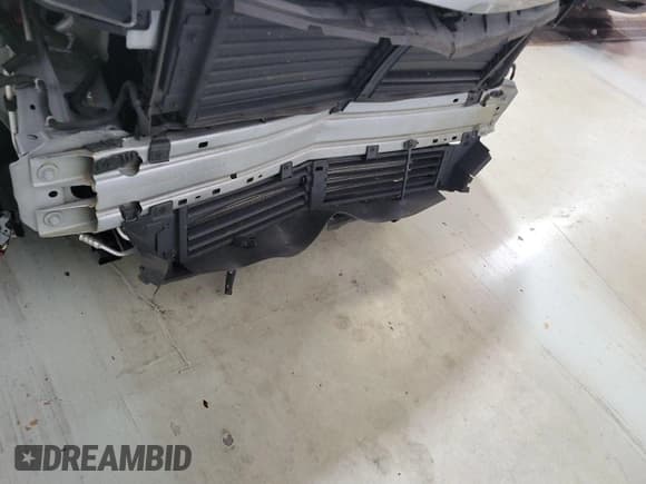 ✅ 2023 Chevrolet Traverse LT Cloth • VIN: 1GNEVGKW5PJ266885 • Lot: 43681024. Wystawiony na IAAI z przebiegiem 63 202 mil. Bezpłatny archiwum sprzedaży aukcyjnych z USA i szczegółowy raport historii pojazdu na DreamBid. Zdjęcie 26.