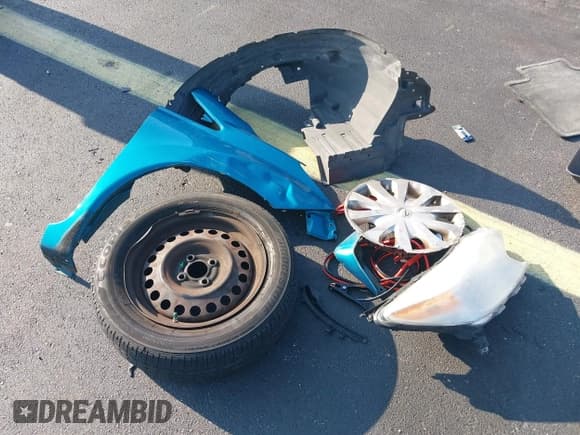 ✅ 2014 Nissan Note S Plus • VIN: 3N1CE2CP2EL421444 • Lot: 43052877. Wystawiony na IAAI z przebiegiem 135 716 mil. Bezpłatny archiwum sprzedaży aukcyjnych z USA i szczegółowy raport historii pojazdu na DreamBid. Zdjęcie 12.