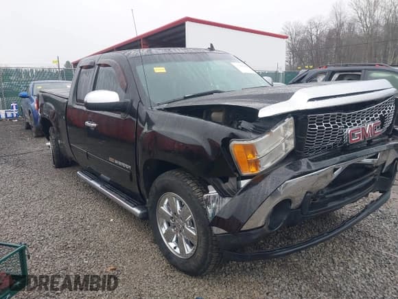 ✅ 2010 GMC Sierra 1500 • VIN: 1GTSCWE01AZ202838 • Lot: 41516702. Wystawiony na IAAI z przebiegiem 173 647 mil. Bezpłatny archiwum sprzedaży aukcyjnych z USA i szczegółowy raport historii pojazdu na DreamBid. Zdjęcie 1.