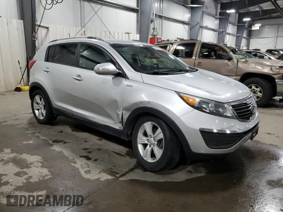 ✅ 2011 Kia Sportage LX • VIN: KNDPBCA20B7082140 • Лот: 89859085. Опубликован ранее на Copart с пробегом 147 490 миль. Бесплатный доступ к архиву аукционных продаж из США и подробный отчёт об истории автомобиля на DreamBid. Изображение 4.