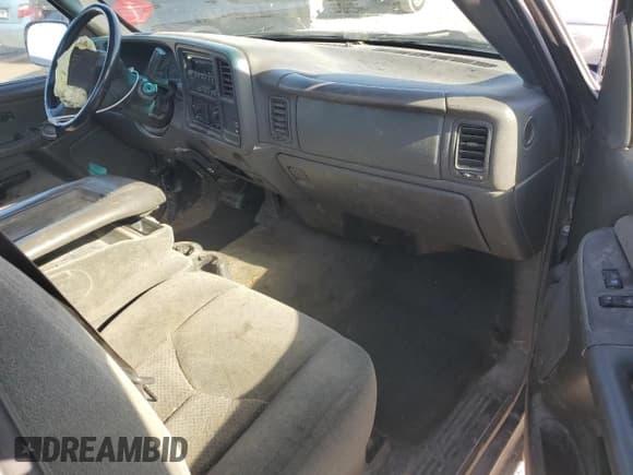 ✅ 2003 Chevrolet Silverado 1500 • VIN: 1GCEK14T73E357452 • Lot: 47267595. Listed on Copart with 157,325 mi. Free auction sales archive from the USA and detailed vehicle history report at DreamBid. Image 8.