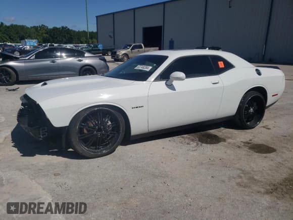 ✅ 2021 Dodge Challenger R/T • VIN: 2C3CDZBTXMH567772 • Lot: 63748284. Wystawiony na Copart z przebiegiem 33 995 mil. Bezpłatny archiwum sprzedaży aukcyjnych z USA i szczegółowy raport historii pojazdu na DreamBid. Zdjęcie 1.