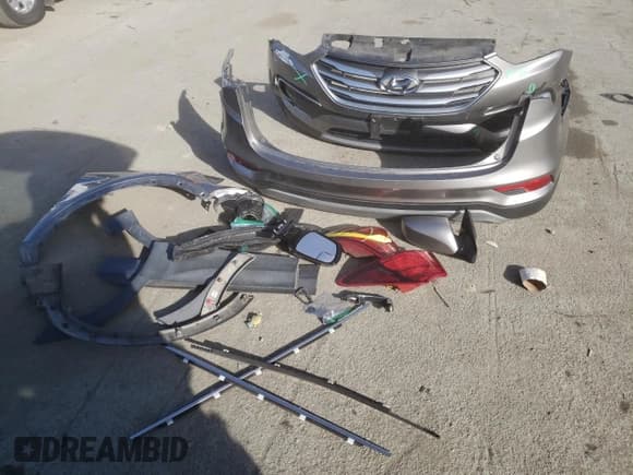 ✅ 2018 Hyundai Santa Fe 2.4L • VIN: 5NMZTDLB0JH089430 • Лот: 40860913. Опубликован ранее на Copart с пробегом 89 896 миль. Бесплатный доступ к архиву аукционных продаж из США и подробный отчёт об истории автомобиля на DreamBid. Изображение 15.