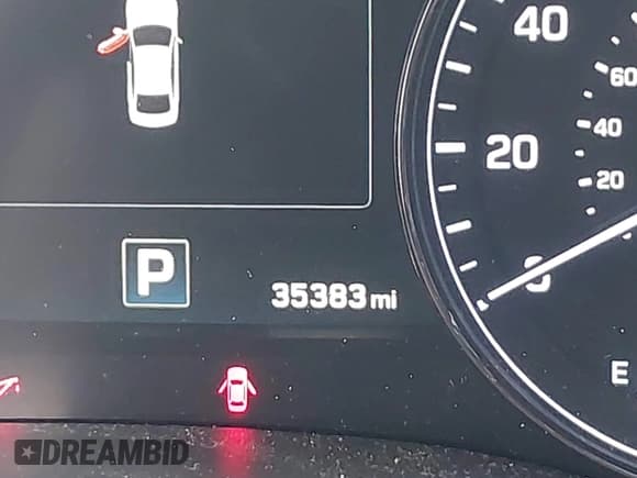 ✅ 2015 Hyundai Genesis 3.8L • VIN: KMHGN4JE7FU035990 • Lot: 41118477. Wystawiony na IAAI z przebiegiem 35 383 mil. Bezpłatny archiwum sprzedaży aukcyjnych z USA i szczegółowy raport historii pojazdu na DreamBid. Zdjęcie 7.