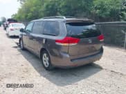 ✅ 2011 Toyota Sienna LE AAS • VIN: 5TDKK3DC1BS045280 • Lot: 42389241. Listed on IAAI with 165,653 mi. Free auction sales archive from the USA and detailed vehicle history report at DreamBid. Image 3.