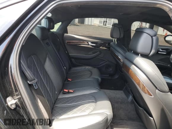 ✅ 2016 Audi A8 Sport • VIN: WAU43AFD0GN011552 • Лот: 54649873. Опубликован ранее на Copart с пробегом 70 911 миль. Бесплатный доступ к архиву аукционных продаж из США и подробный отчёт об истории автомобиля на DreamBid. Изображение 10.