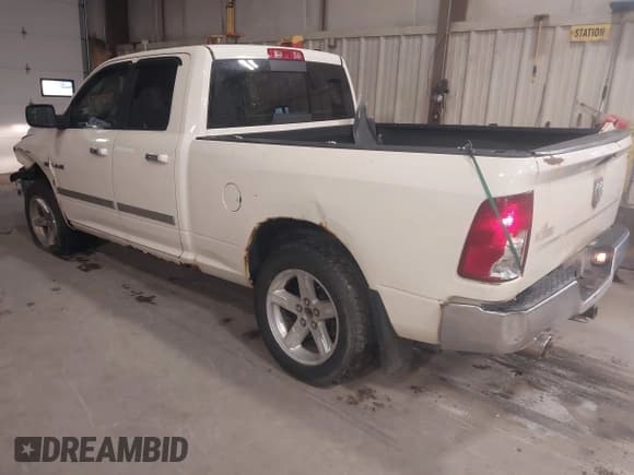 ✅ 2010 Dodge 1500 TRX • VIN: 1D7RV1GT8AS226944 • Lot: 42292091. Wystawiony na IAAI z przebiegiem 179 225 mil. Bezpłatny archiwum sprzedaży aukcyjnych z USA i szczegółowy raport historii pojazdu na DreamBid. Zdjęcie 3.