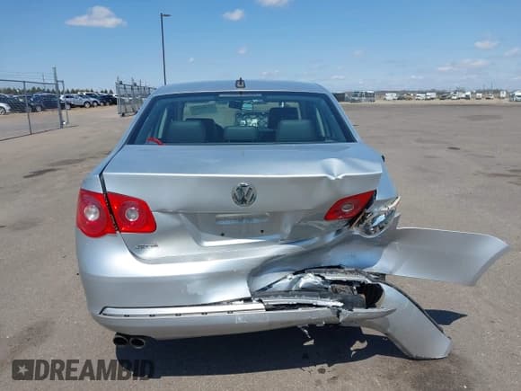 ✅ 2006 Volkswagen Jetta 2.5L • VIN: 3VWSG71K06M666629 • Лот: 42103342. Опубликован ранее на IAAI с пробегом 183 506 миль. Бесплатный доступ к архиву аукционных продаж из США и подробный отчёт об истории автомобиля на DreamBid. Изображение 16.