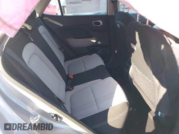 ✅ 2024 Hyundai Venue SEL • VIN: KMHRC8A31RU334335 • Lot: 41393828. Listed on IAAI with 3,771 mi. Free auction sales archive from the USA and detailed vehicle history report at DreamBid. Image 8.