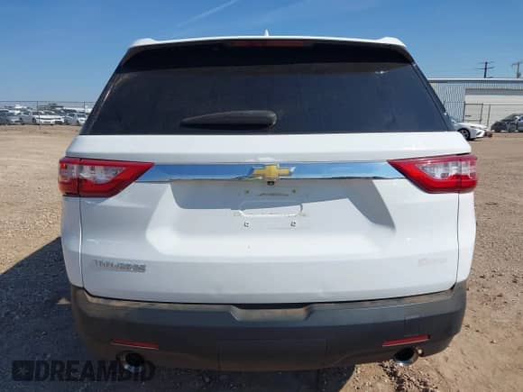 2019 Chevrolet Traverse LS with VIN 1GNERFKW5KJ121725, listed as a IAAI auction lot 43142189 with Not provided miles and . Bid and sale history available at DreamBid. Image 16.