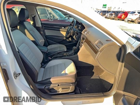 ✅ 2014 Volkswagen Passat SE • VIN: 1VWBS7A34EC113800 • Lot: 95758955. Listed on Copart with 102,669 mi. Free auction sales archive from the USA and detailed vehicle history report at DreamBid. Image 5.