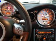 ✅ 2008 MINI Convertible • VIN: WMWRF33538TF67537 • Lot: 86498134. Wystawiony na Copart z przebiegiem 120 044 mil. Bezpłatny archiwum sprzedaży aukcyjnych z USA i szczegółowy raport historii pojazdu na DreamBid. Zdjęcie 9.