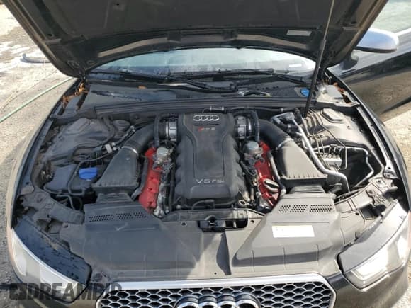 ✅ 2013 Audi RS 5 • VIN: WUAC6AFR7DA901683 • Лот: 50309945. Опубликован ранее на Copart с пробегом 138 800 миль. Бесплатный доступ к архиву аукционных продаж из США и подробный отчёт об истории автомобиля на DreamBid. Изображение 11.