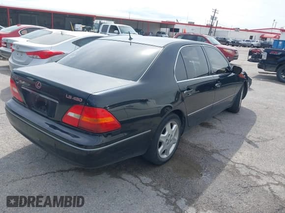 ✅ 2001 Lexus LS 430 • VIN: JTHBN30F910041405 • Lot: 42872149. Listed on IAAI with 247,644 mi. Free auction sales archive from the USA and detailed vehicle history report at DreamBid. Image 4.