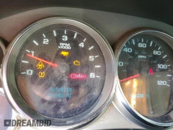 ✅ 2010 Chevrolet Silverado 1500 • VIN: 1GC5CVBG2AZ182169 • Лот: 68931565. Опубликован ранее на Copart с пробегом 328 881 миль. Бесплатный доступ к архиву аукционных продаж из США и подробный отчёт об истории автомобиля на DreamBid. Изображение 9.