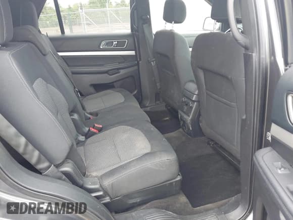 ✅ 2016 Ford Explorer XLT • VIN: 1FM5K8D89GGA61472 • Lot: 42182401. Wystawiony na IAAI z przebiegiem 170 204 mil. Bezpłatny archiwum sprzedaży aukcyjnych z USA i szczegółowy raport historii pojazdu na DreamBid. Zdjęcie 8.