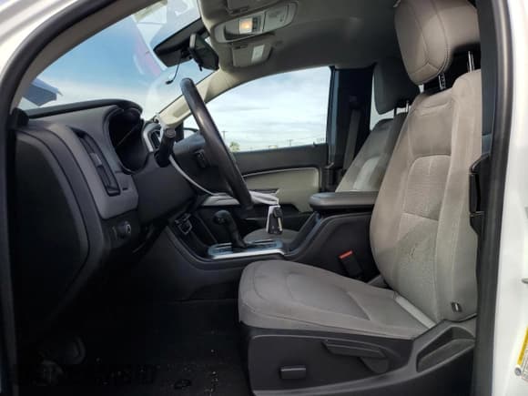 ✅ 2020 Chevrolet Colorado 2WD LT • VIN: 1GCHSCENXL1195638 • Лот: 41633155. Опубликован ранее на Copart с пробегом 127 445 миль. Бесплатный доступ к архиву аукционных продаж из США и подробный отчёт об истории автомобиля на DreamBid. Изображение 7.