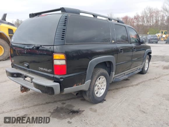 ✅ 2004 Chevrolet Suburban LT • VIN: 3GNFK16TX4G161475 • Лот: 42096671. Опубликован ранее на IAAI с пробегом 121 821 миль. Бесплатный доступ к архиву аукционных продаж из США и подробный отчёт об истории автомобиля на DreamBid. Изображение 4.