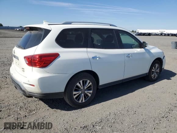 ✅ 2019 Nissan Pathfinder S • VIN: 5N1DR2MM9KC621945 • Лот: 62856675. Опубликован ранее на Copart с пробегом 121 245 миль. Бесплатный доступ к архиву аукционных продаж из США и подробный отчёт об истории автомобиля на DreamBid. Изображение 3.